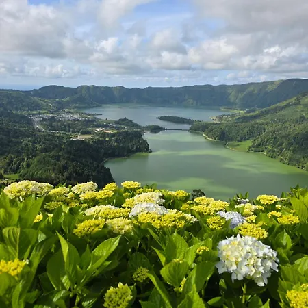 Be Loved By Earth דירה